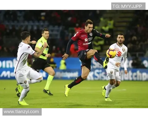 激情四溢的绿茵场上实况足球歌声响起的瞬间